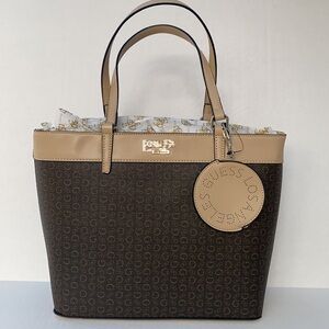 New GUESS SV805123 GARREN CARRYALL Brown Bag